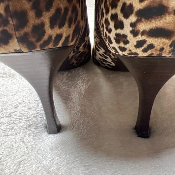 Linea Paolo Size 7.5 Bootie Stiletto Heel Leopard Print Zipper Close Pointed Toe - Picture 5 of 13